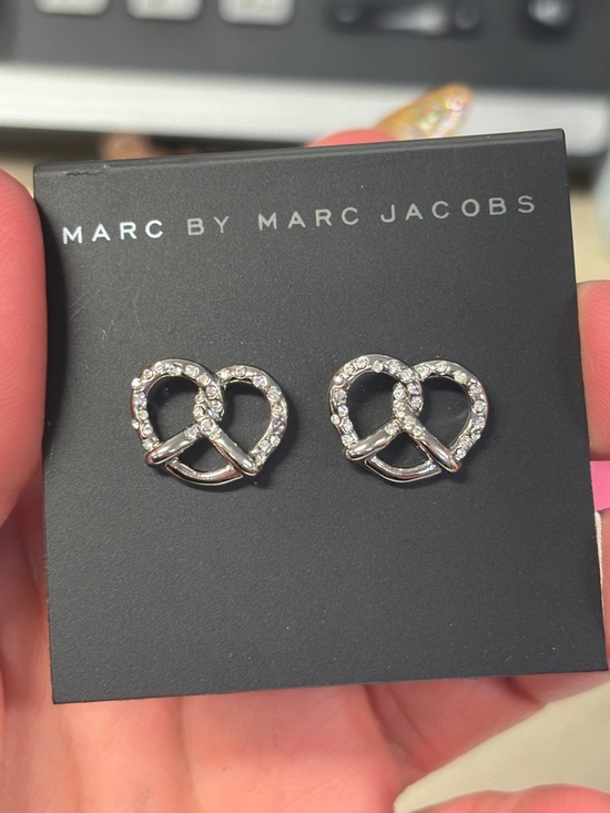 Marc by Marc Jacobs Gold-Tone Crystal Pretzel Stud Earrings NWT - Picture 2 of 3